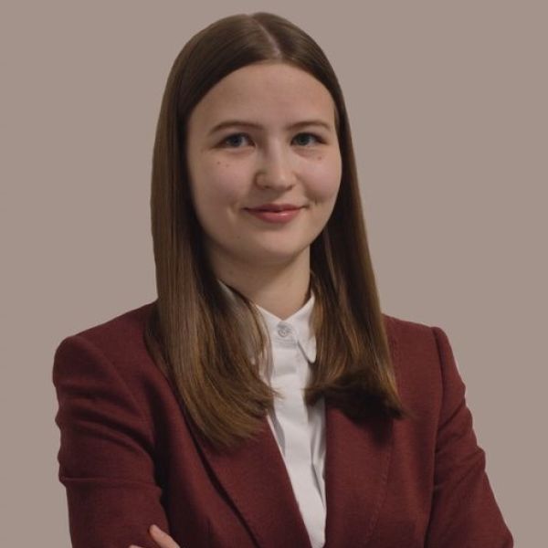 Яна Морозова
