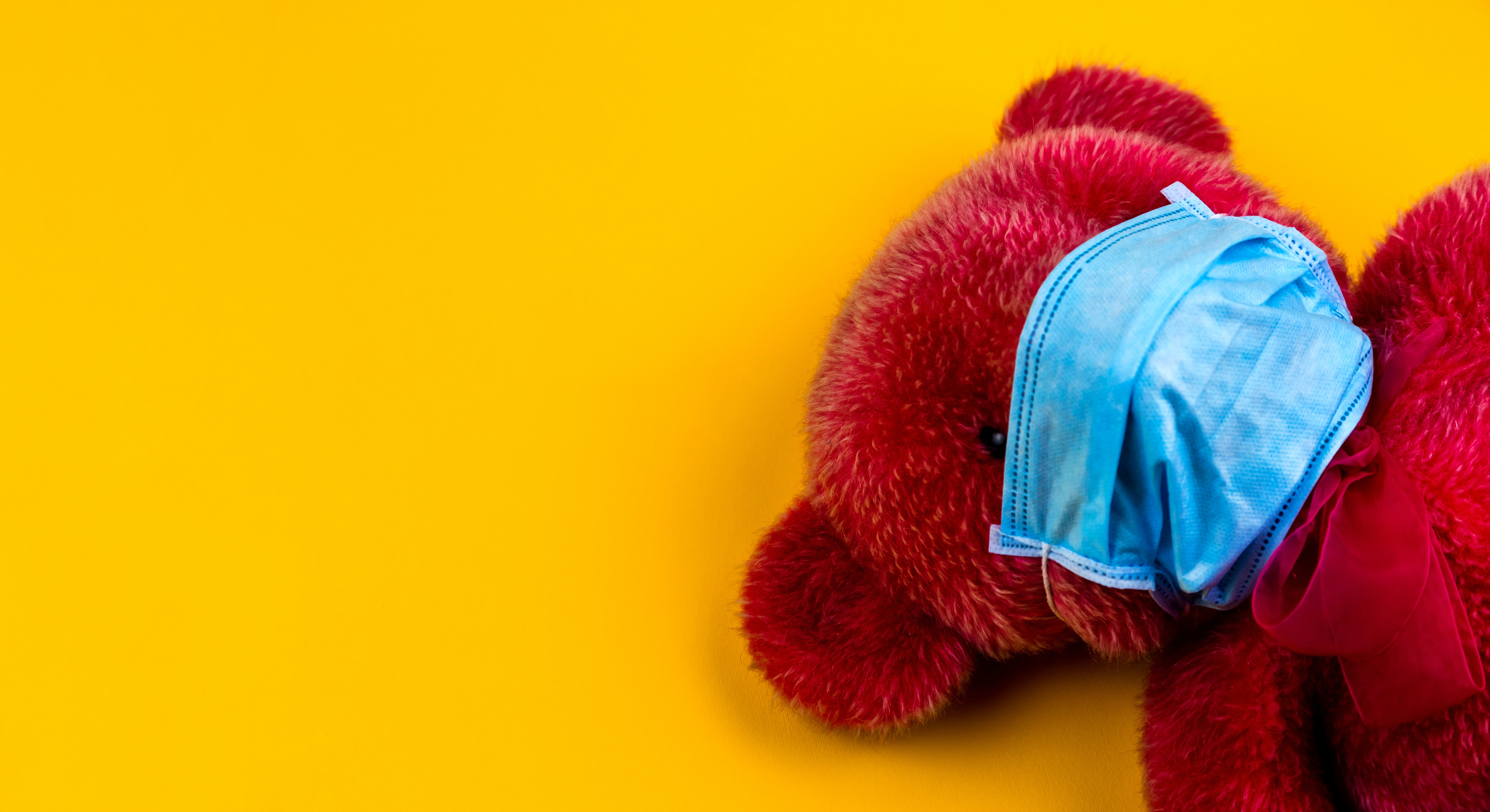 Все побежали: как бизнес проводит вакцинацию и что об этом думают сотрудники