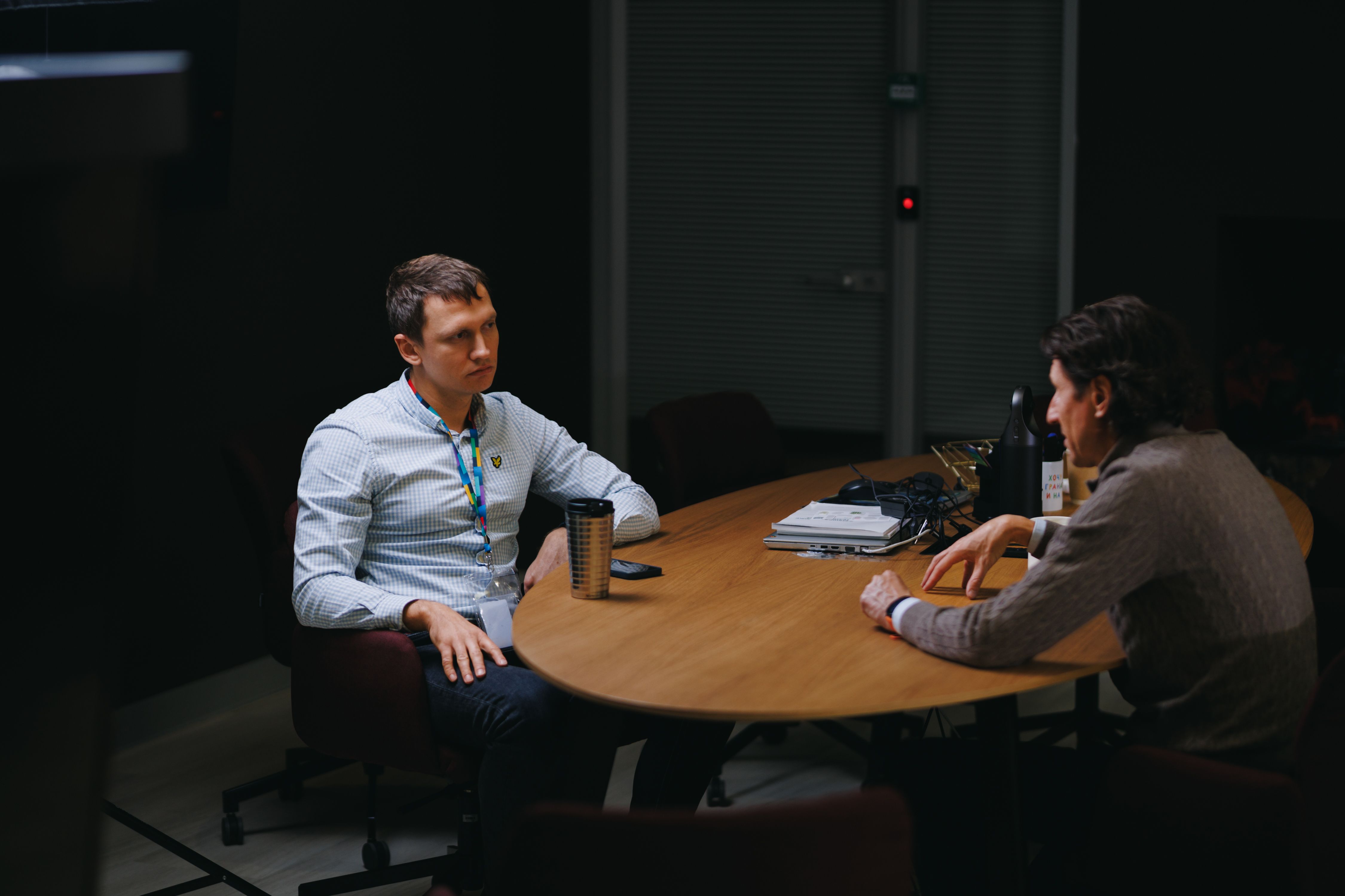 Бывший капитан сборной России по футболу Алексей Смертин и руководитель коммуникационных проектов Школы управления СКОЛКОВО Григорий Маслов. Фотограф Фарид Усманов.