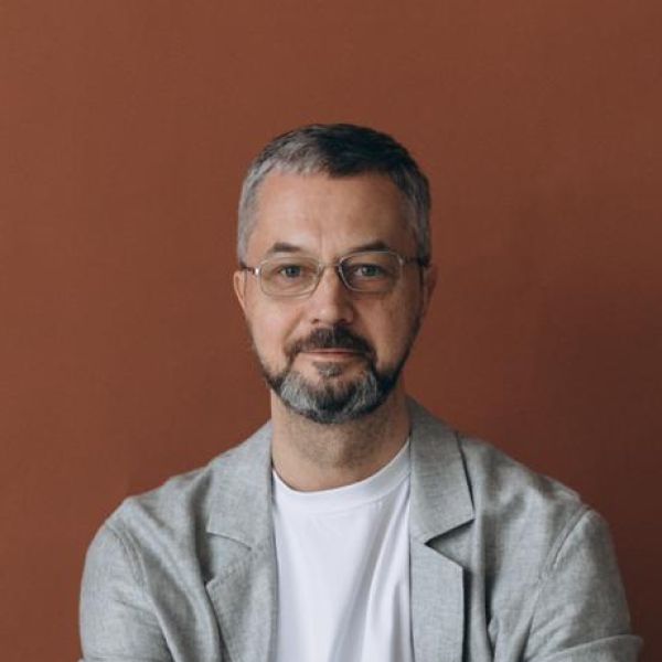 Сергей Сухов