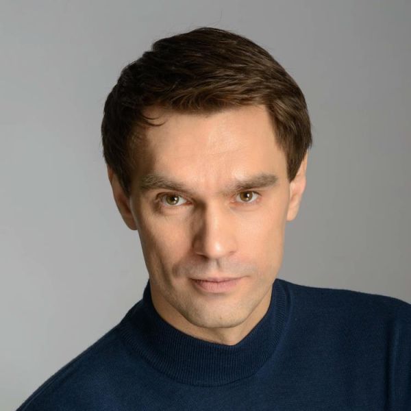 Александр Долбнев