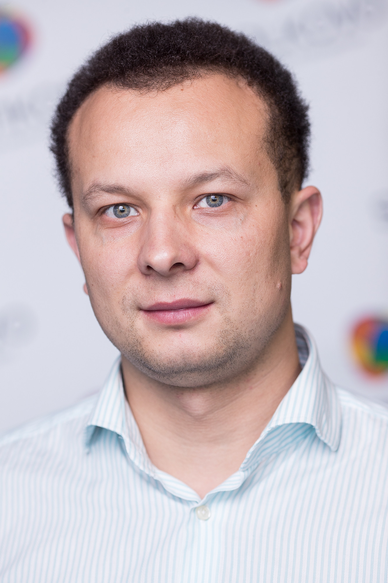 Евгений Иванов