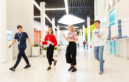 Выбор карьеры будущего для подростка: подходы и тренды