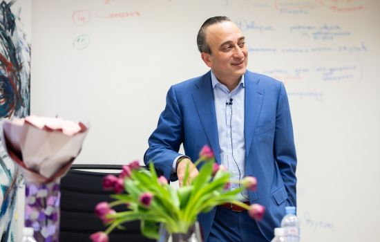 Авторская экскурсия с Гором Нахапетяном