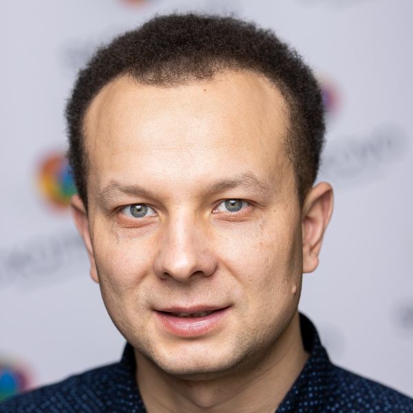 Евгений Иванов
