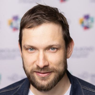 Андрей Ишков