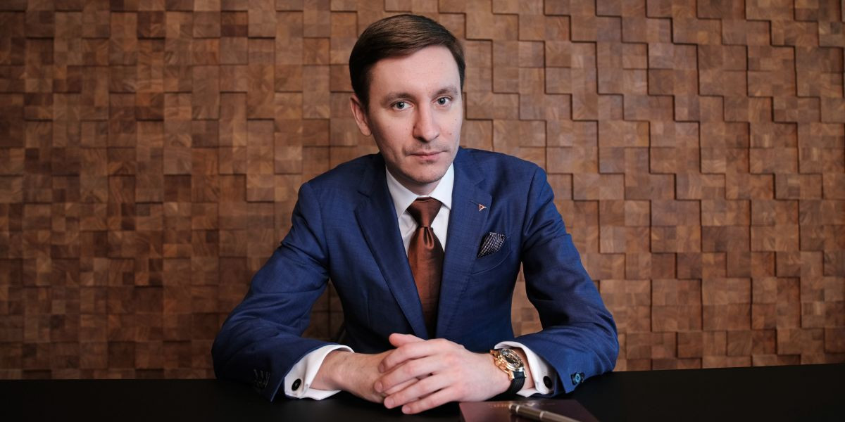 Антон Батаков