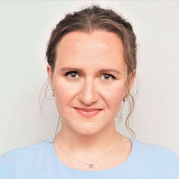Людмила Евстратова