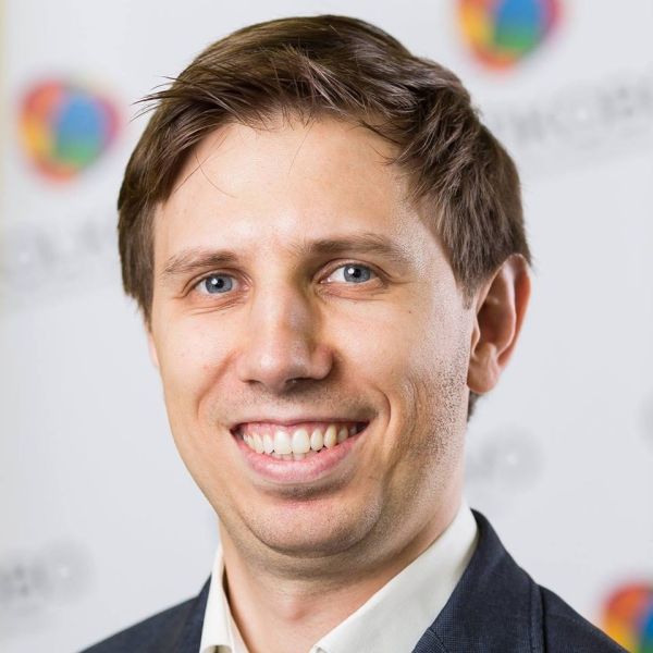 Алексей Комаров